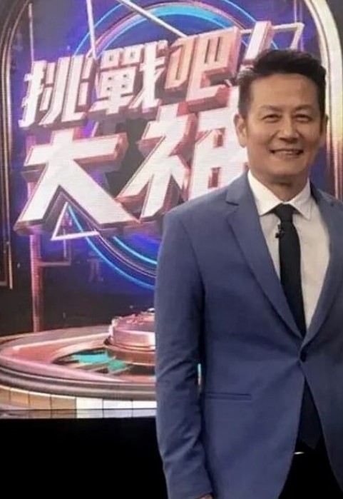 淫荡小骚妇初次挑战黑人巨大的巧克力棒捅得她都快噎著了 - 51探花